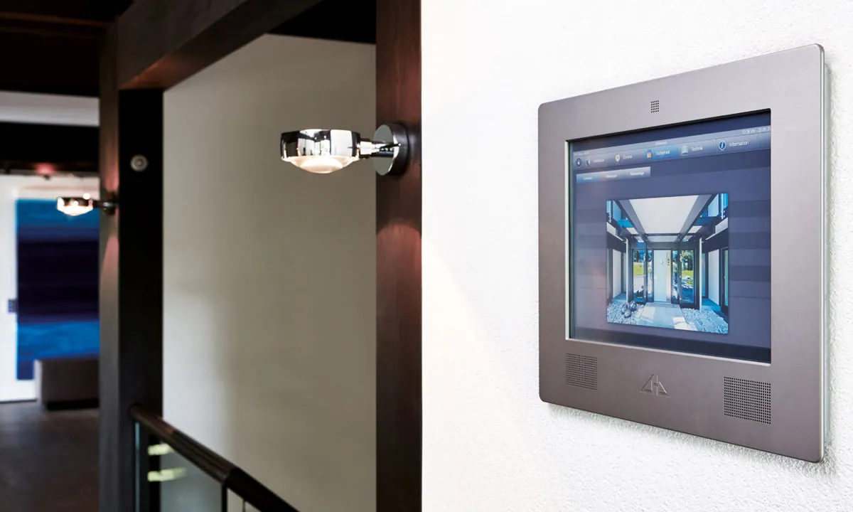 Qualität - Türsprechstation mit Smart-Home Panel · Winter Elektroplanung und -Installation